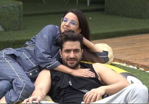 Jasmin Bhasin and Aly Goni