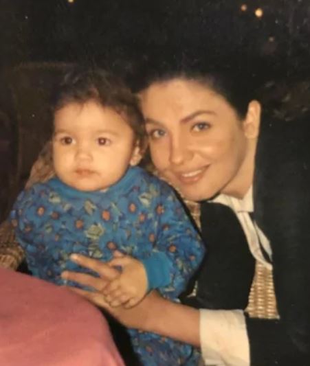 Mahesh Bhatt Pooja Bhatt Unseen Priceless Moments Step Sisters Alia Shaheen Bhatt