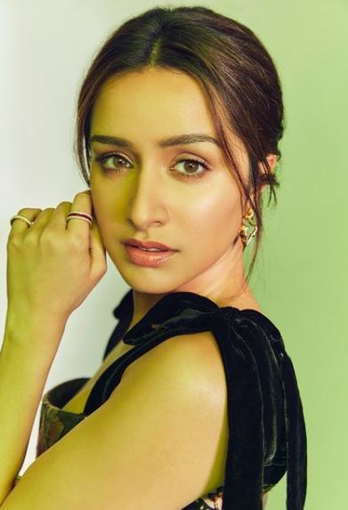 Shraddha Kapoor 34th Birthday Gift Father Shakti Kapoor Marriage Rohan Shrestha
