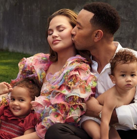 John Legend Wife Chrissy Teigen Dances Janeeman Aah Varun Parineeti React Video