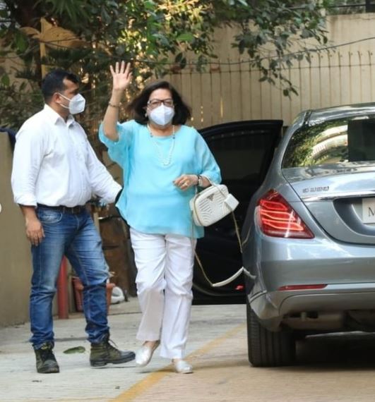 Kareena Kapoor Khan And Taimur Ali Khan Attends Karisma Kapoor's Daughter, Samaira 16th Birthday