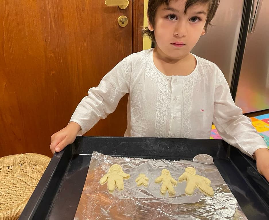 Taimur Ali Khan Bakes Cookies