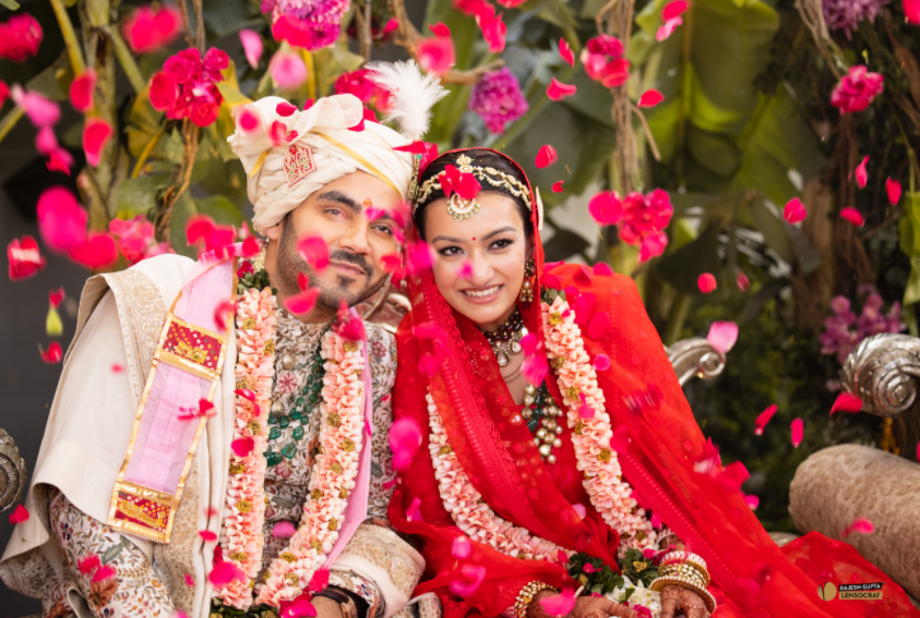 Sneha Singhi, Bride Who Drive At Her Vidaai