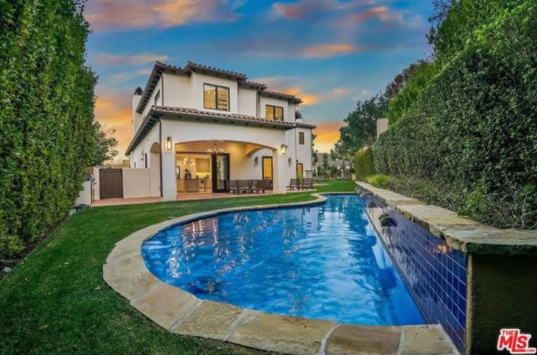 Serena Williams Selling Beverly Hills Mansion For $7.5M