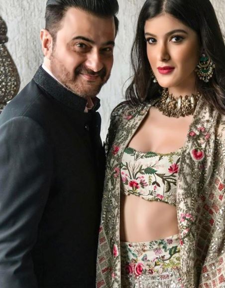 Sanjay kapoor with daughter Shanaya Kapoor