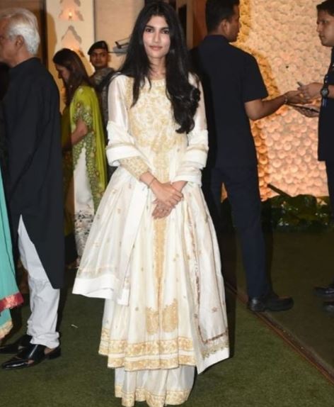 Salman Khan Niece Alizeh Agnihotri 