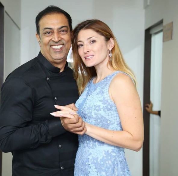 Vindu Dara Singh Second Wife Dina Umarova
