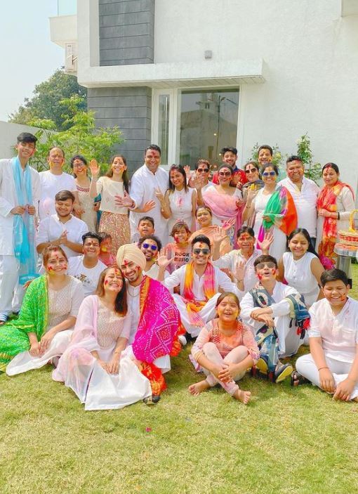 Neha Kakkar Holi celebrations