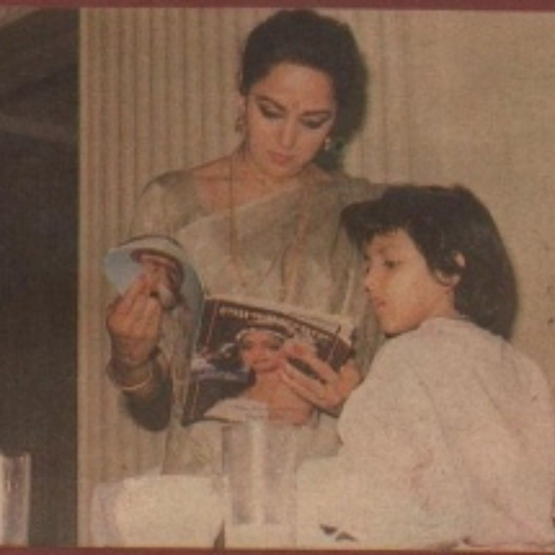 Esha Deol's childhood picture with Hema Malini