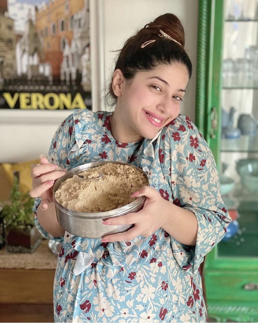 Mohit Malik Wife Enjoys Pregnancy Panjeeri