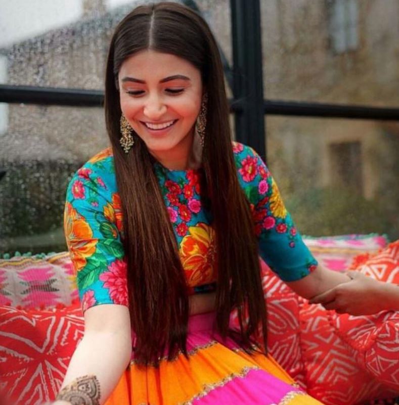 Anushka Sharma mehendi