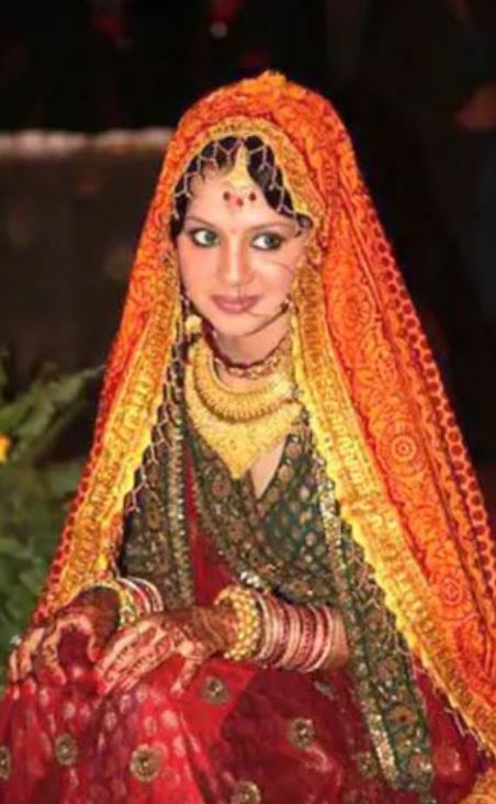 Sakshi Dhoni wedding attire