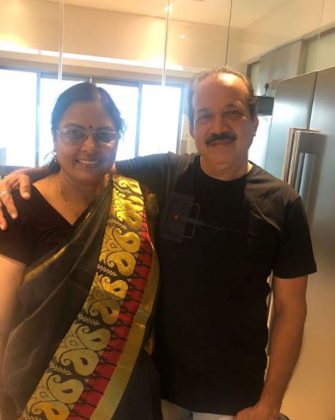 Nikki Tamboli mother and father