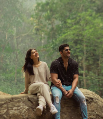 Divya Agarwal Varun Sood