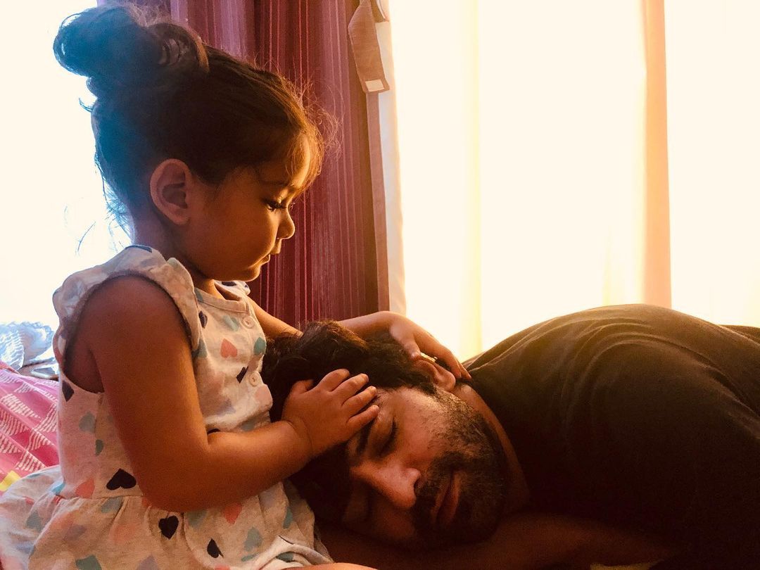 Barun Sobti Shares A Cute Picture Of Sleeping In His Baby Girl&#39;s Lap On A  Lazy Afternoon