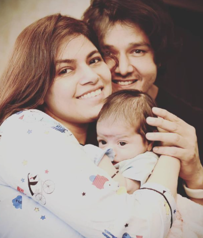 aniruddh dave family