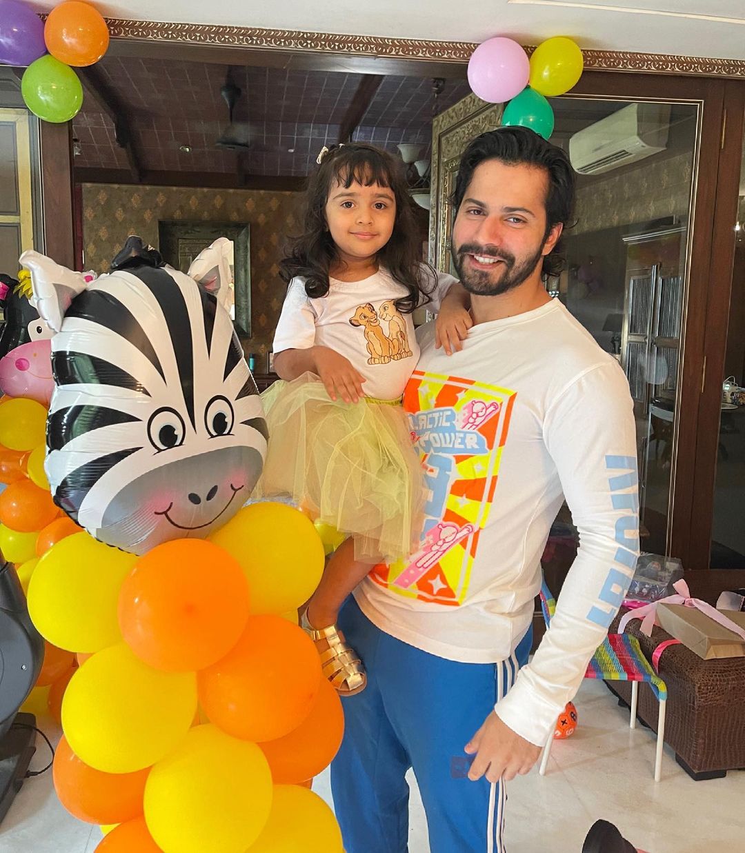 Varun Dhawan And Niyara 