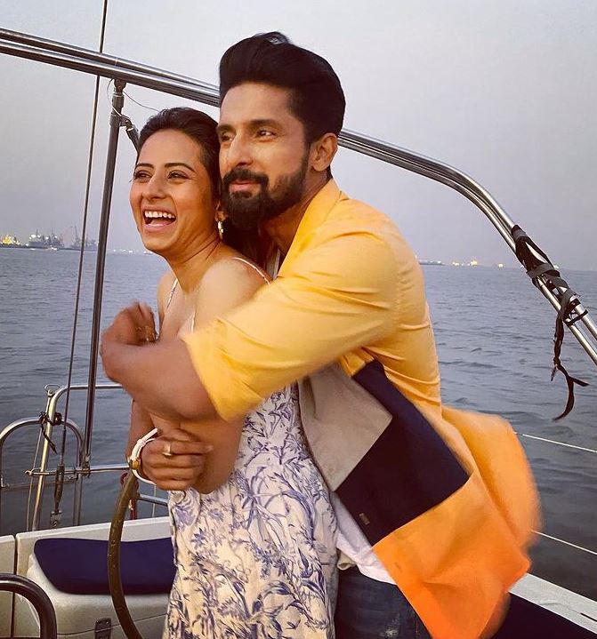 Ravi Dubey and Sargun Mehta