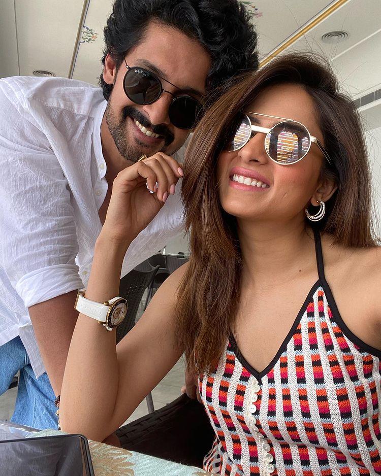 Ravi Dubey and Sargun Mehta