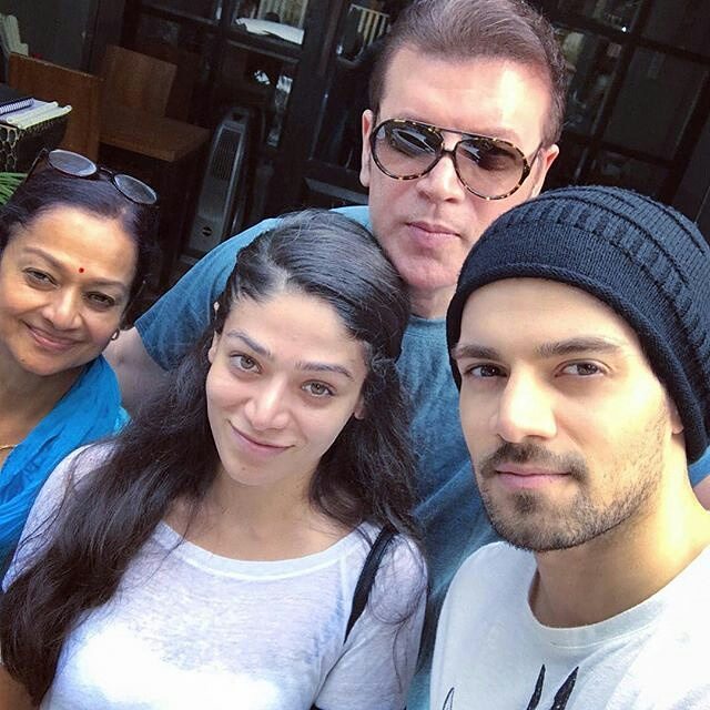 Aditya Pancholi and family