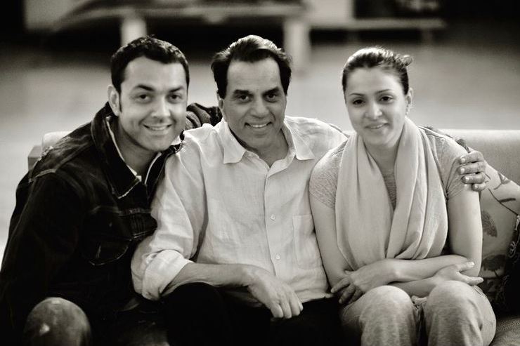 Dharmendra, Bobby Deol and Tania Deol