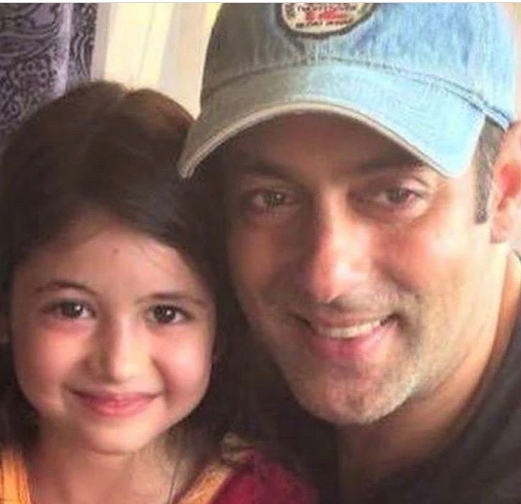 Harshaali Malhotra And Salman Khan