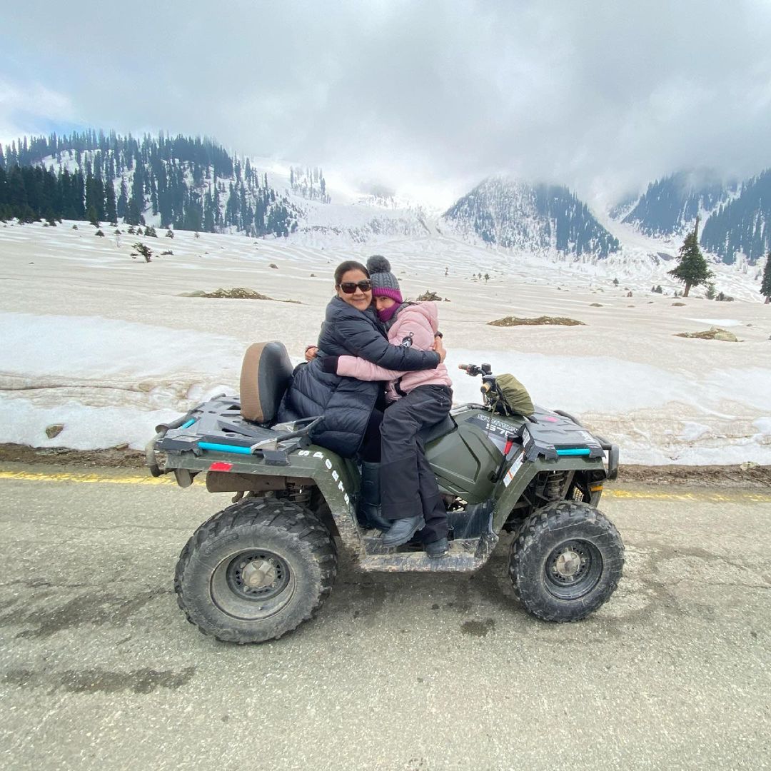 Sara Ali Khan And Amrita Singh 