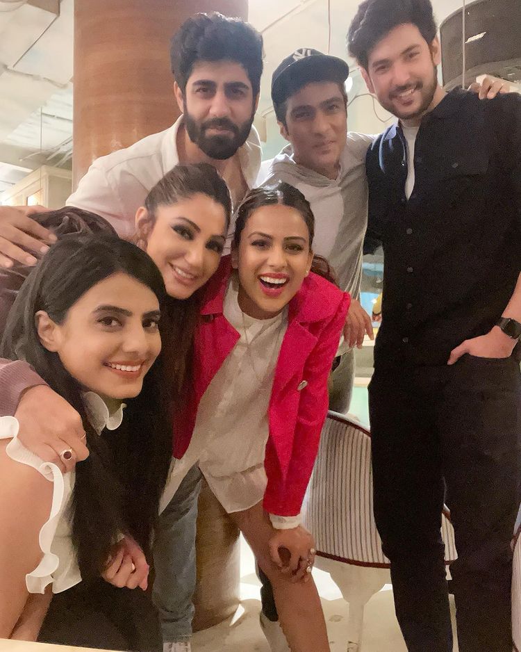 Nia Sharma, Rrahul Sudhir and Amrin Chakkiwala