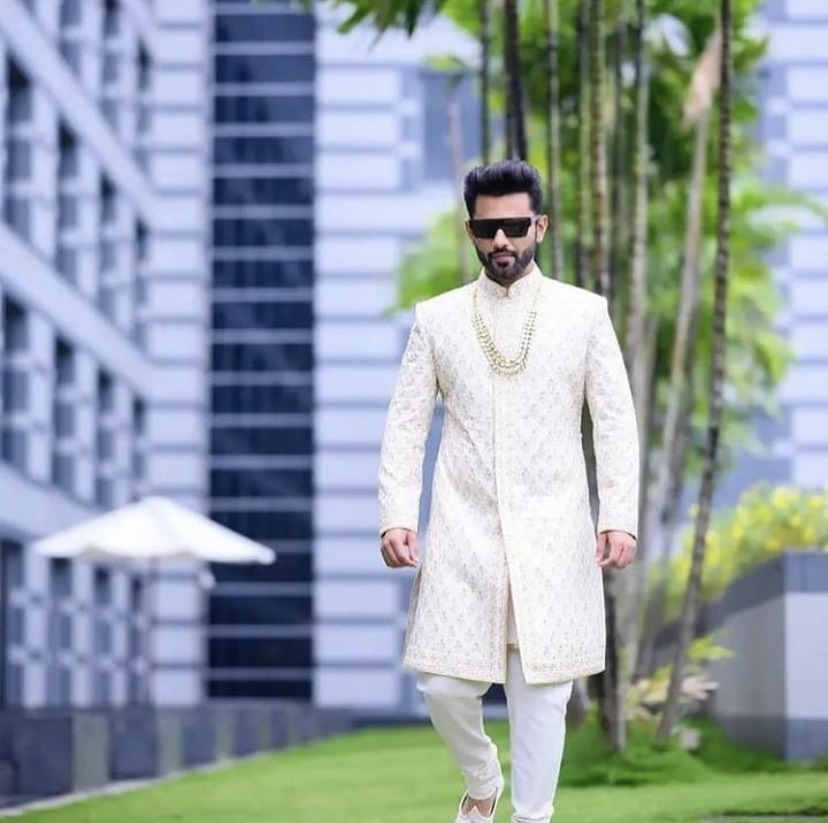 Rahul Vaidya groom