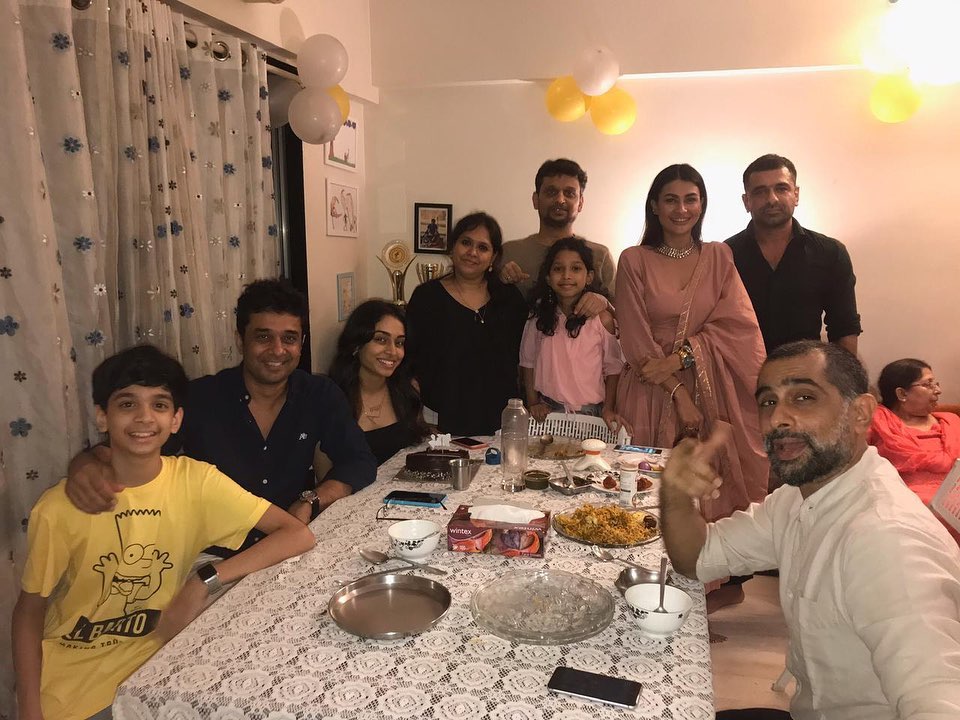 Eijaz Khan and family