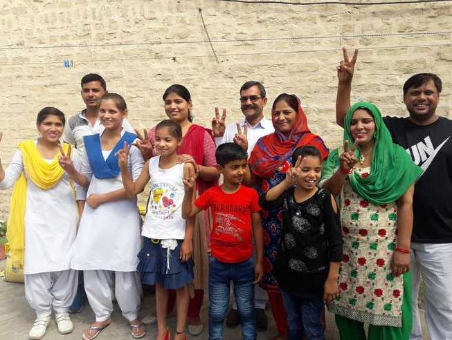 Neeraj Chopra mother sarita devi 