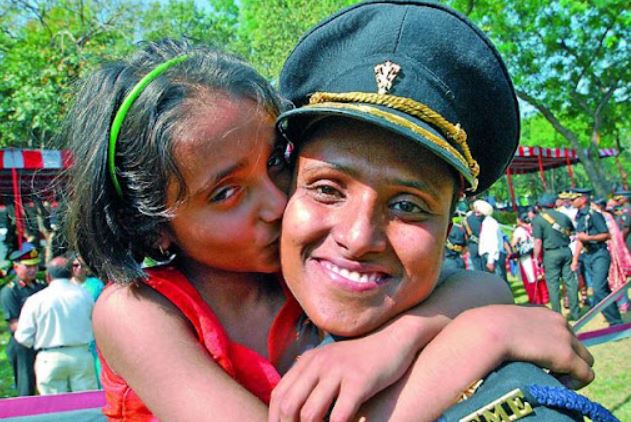Martyred Naik Amit Sharma's wife, Lieutenant Priya Semwal