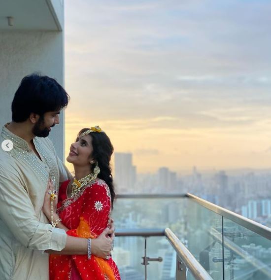 Charu Asopa's Cute Baby Shower Pictures With Husband, Rajeev Sen