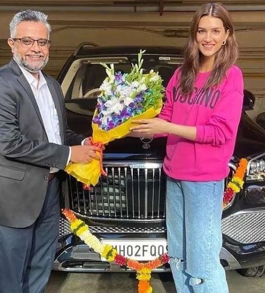 kriti sanon mercedes benz maybach