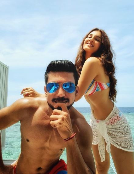 Shiny Doshi lavesh Khairajani honeymoon bold pictures