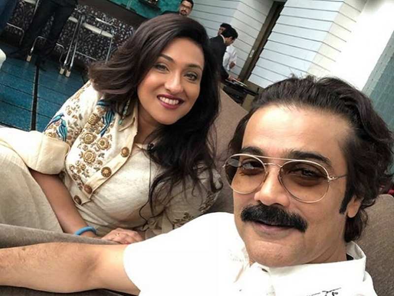 Rituparna Sengupta's Love Life: Allegedly Dating Prosenjit Chatterjee To Marrying Sanjay Chakrabarty