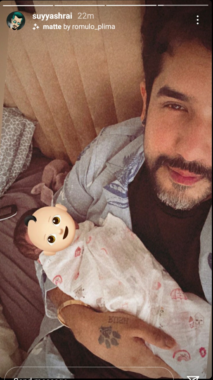 Suyyash with his son