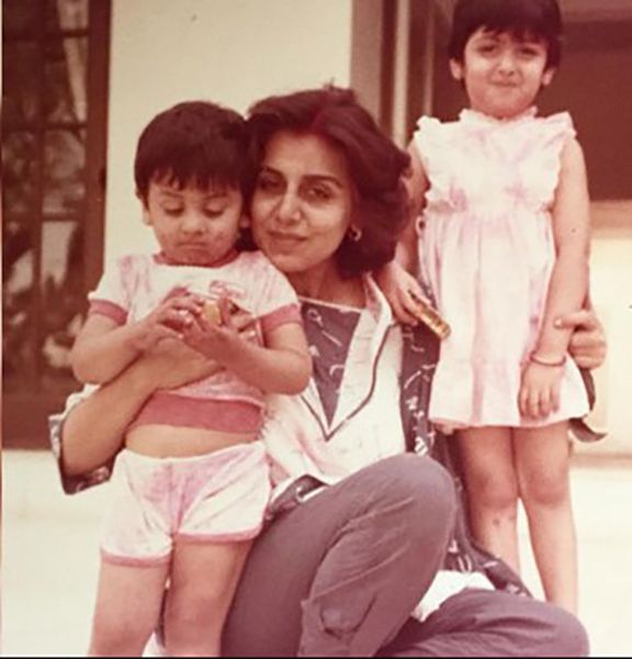 Old picture of Neetu Kapoor with her kids