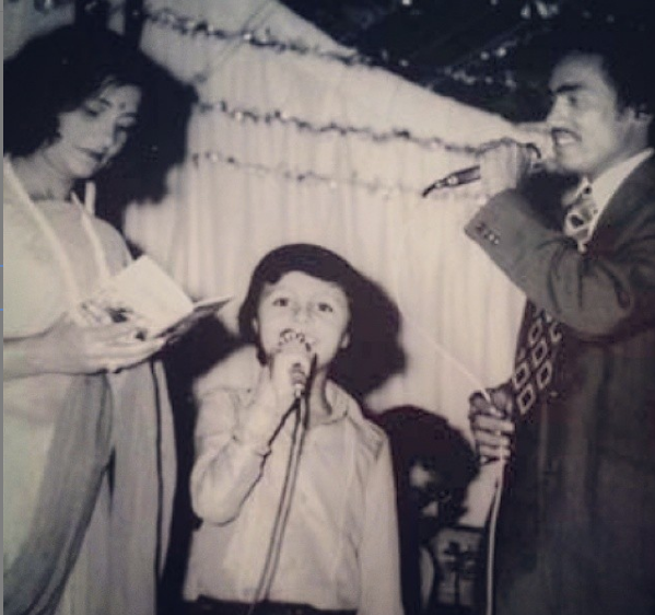 Sonu Nigam childhood