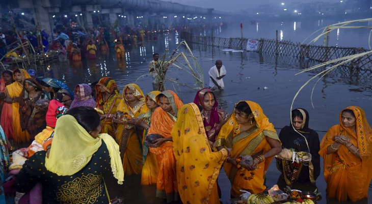 Chhath Puja Bollywood Celebrities Who Celebrate This Ancient Hindu Festival Almost Every Year