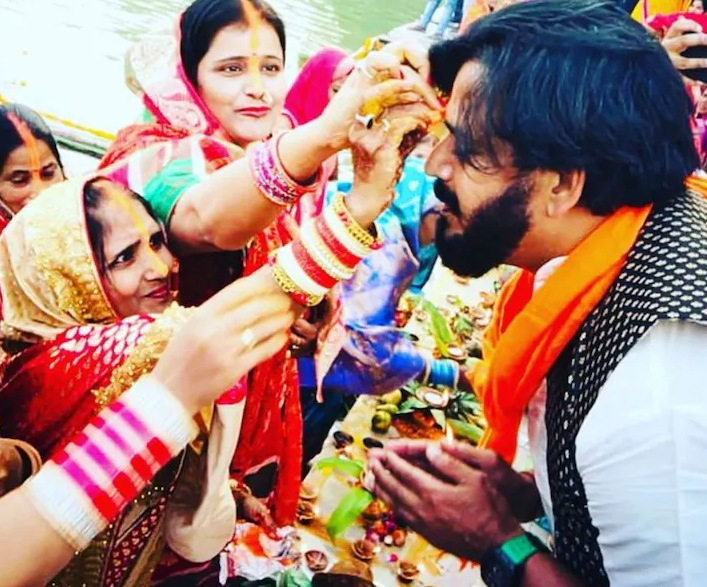 Ravi Kishan and Preeti Kishan celebrating chhath puja