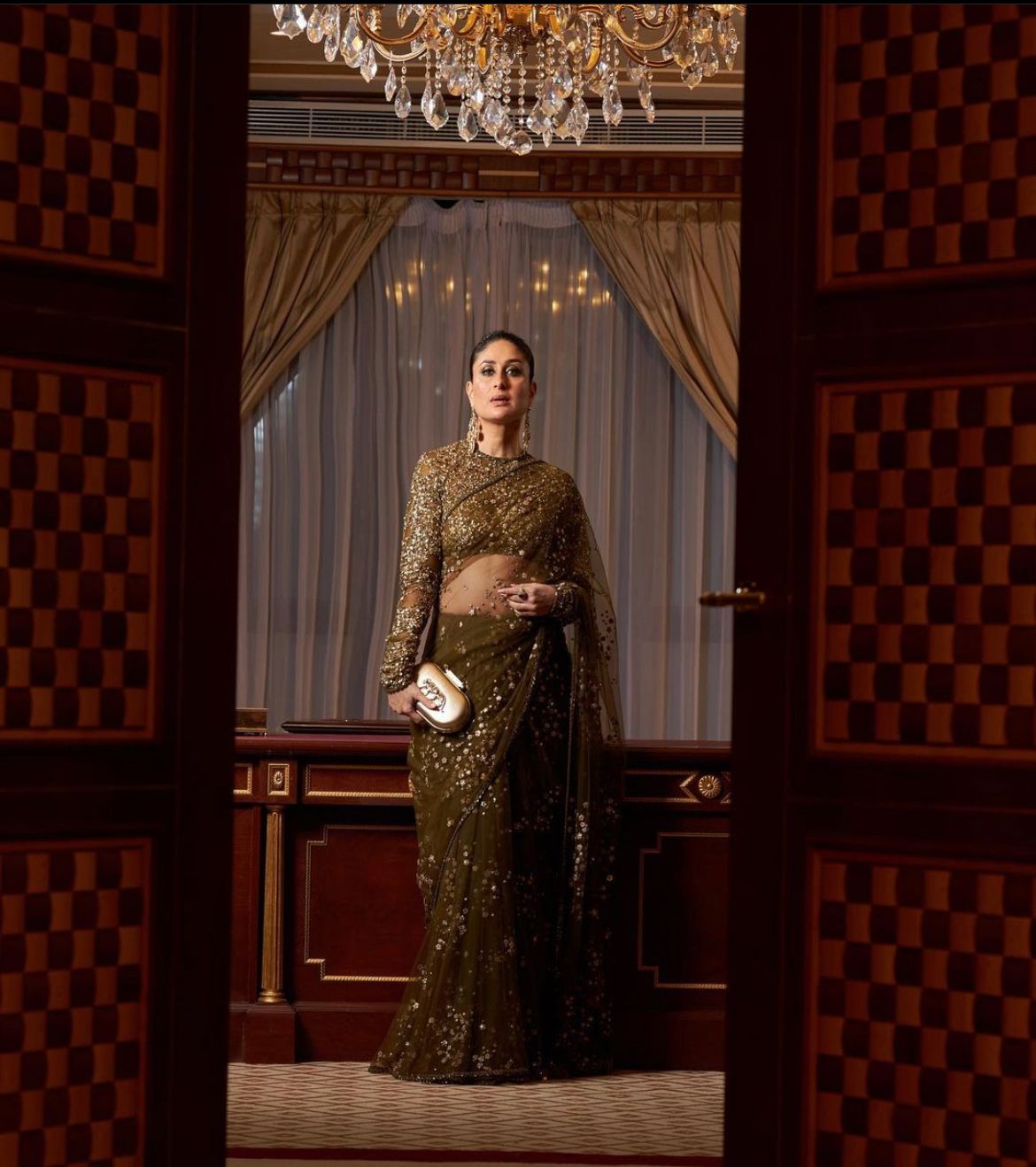 kareena kapoor in green dress Kareena Kapoor Latest Stills In Green Dress