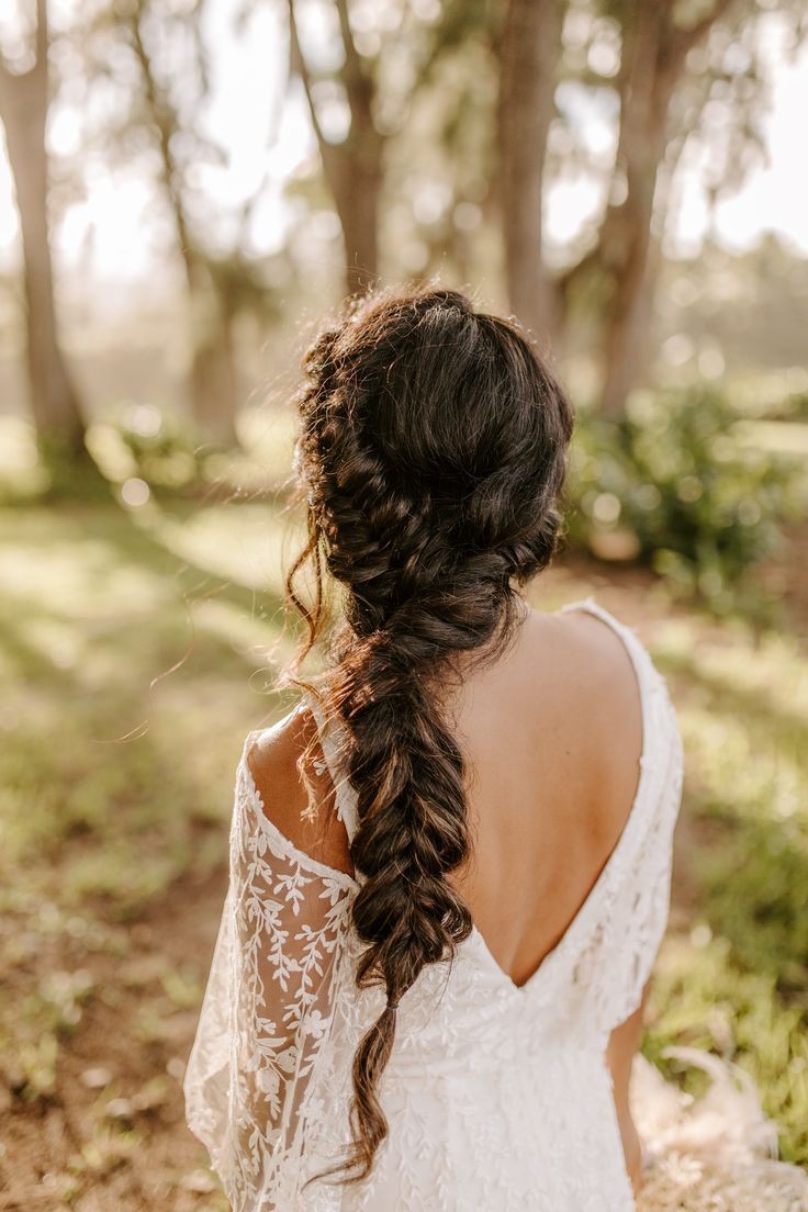Naturally Curly Wedding Hairstyles for Brides to Be - gadartistry.com