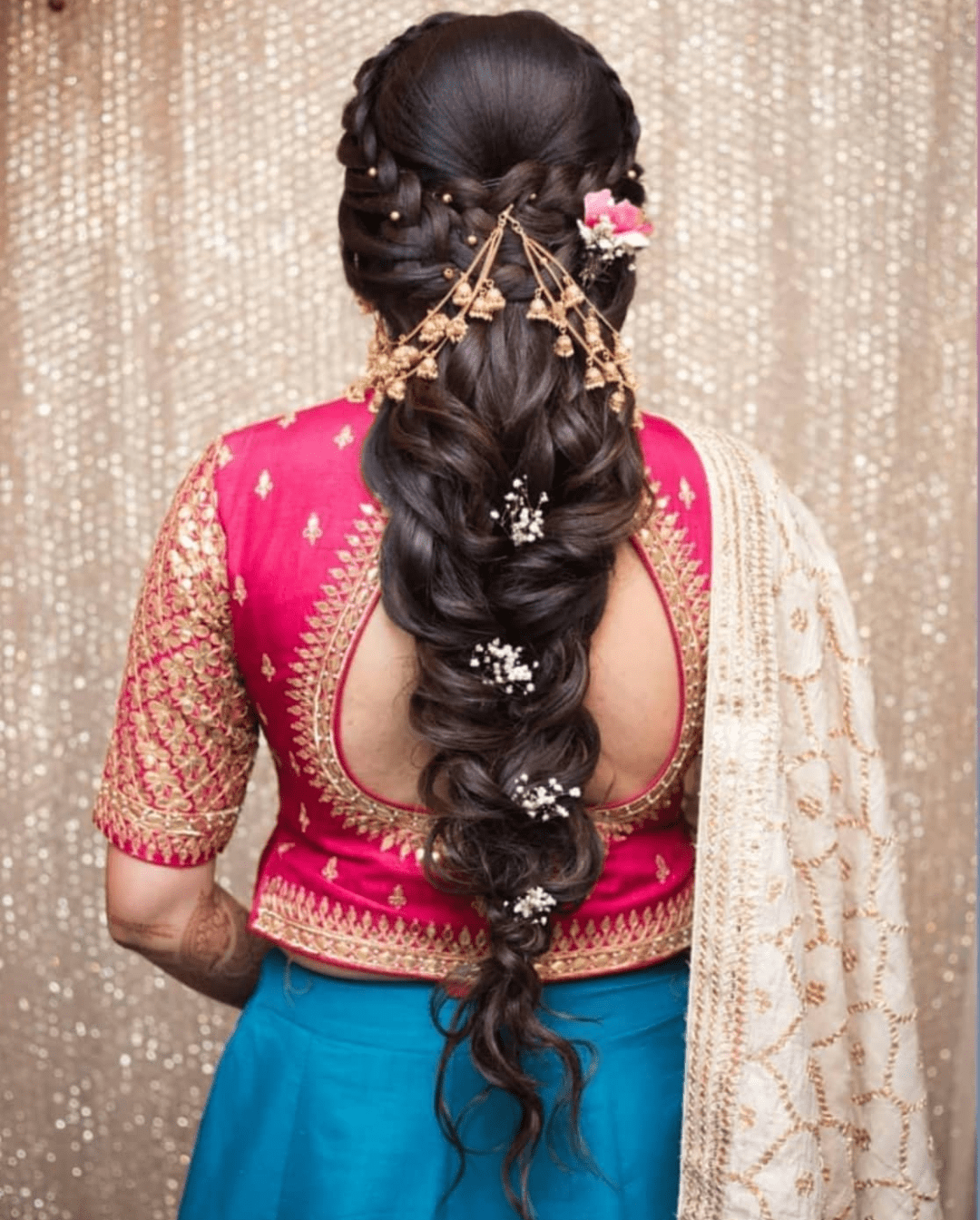 Instagram post by komalkhan • May 29, 2020 at 7:38pm UTC | Hair style on  saree, Long hair wedding styles, Long hair styles