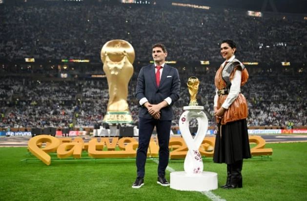 FIFA World Cup: Deepika Padukone to unveil FIFA WC 2022 Trophy ahead of  FINALS in Qatar - Check out