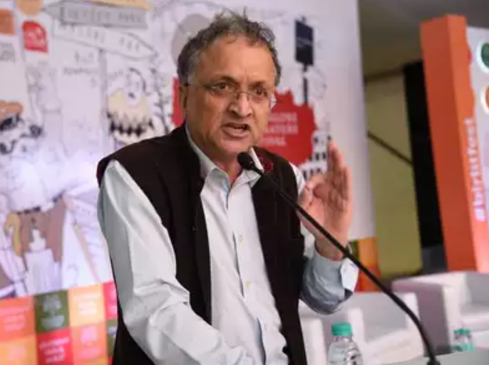 ramchandra guha criticised mukesh ambani home antilia