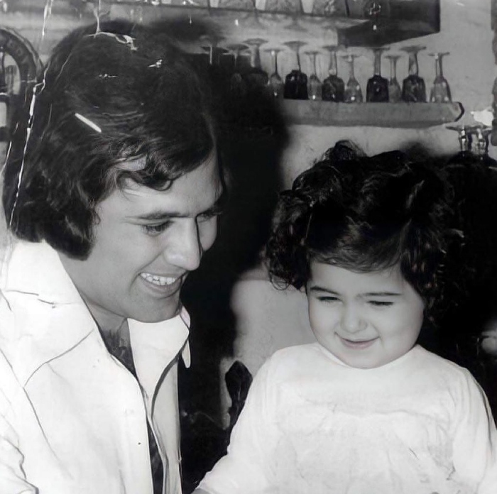 Twinkle shares a picture with Rajesh Khanna on their shared birthday