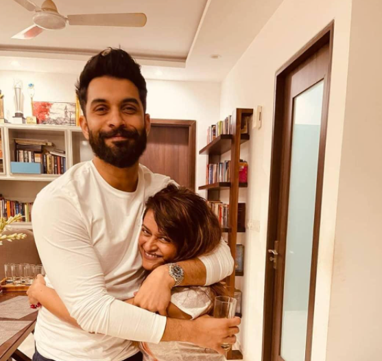 suraj nambiar mouni roy husband