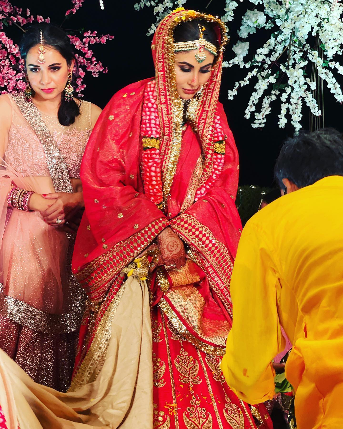 Mouni Roy Ties The Knot Again With Suraj Nambiar, Looks Gorgeous As A ...