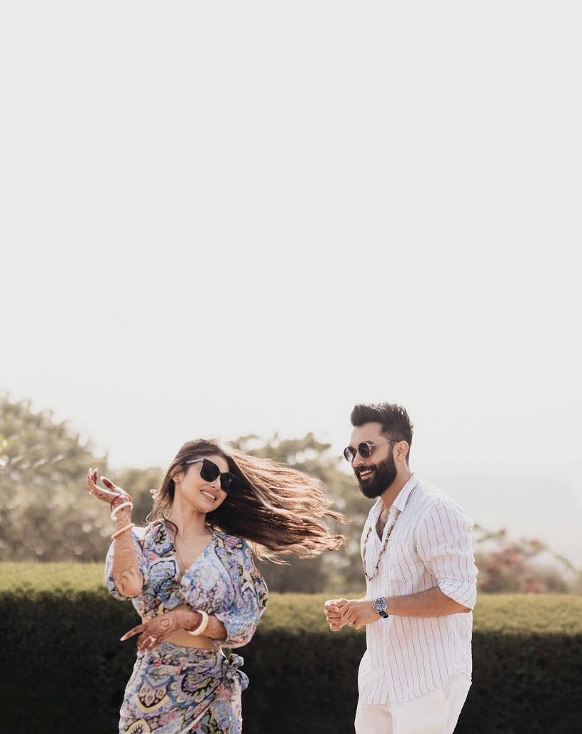 Mouni Roy Pool Party